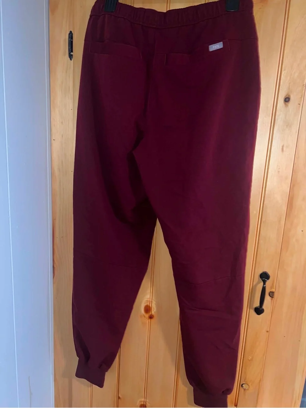 Men’s Figs Tansen Jogger Scrub Pants- Burgundy- Size Medium